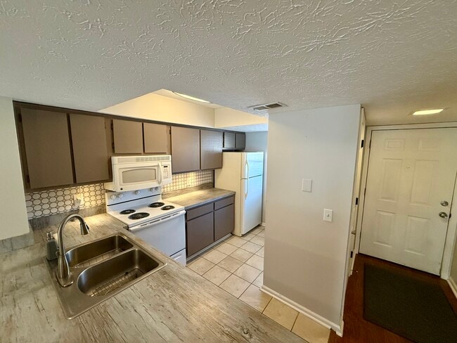 701 New Horizon St, Unit 701