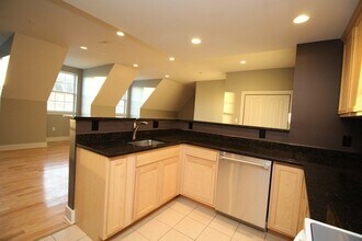 1 Powder Mill Square in Andover, MA - Building Photo - Building Photo