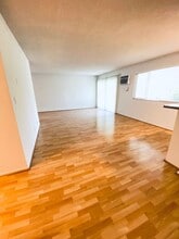 1641 Veteran Ave in Los Angeles, CA - Building Photo - Interior Photo