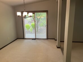 11820 NW Marylee Ct in Portland, OR - Building Photo - Building Photo