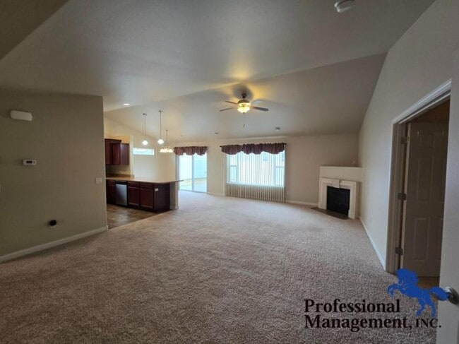 1298 Crystal Lake Ln in Billings, MT - Building Photo - Building Photo