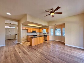 1606 S Tulip St in Escondido, CA - Building Photo