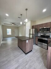 2305 N Fulton St, Unit 2 in Edinburg, TX - Building Photo - Building Photo