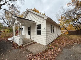 322 W Morrell St in Jackson, MI - Building Photo