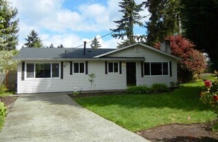 12116 SE 71st Pl in Newcastle, WA - Building Photo