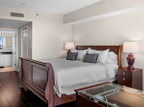 300 S Duval St, Unit 1205 in Tallahassee, FL - Building Photo - Building Photo