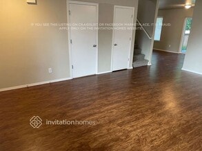 20517 66th Dr NE in Arlington, WA - Foto de edificio - Building Photo