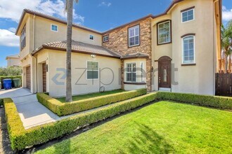 5743 W Chennault Ave in Fresno, CA - Building Photo - Building Photo