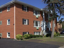8856 Plainfield Rd in Brookfield, IL - Building Photo