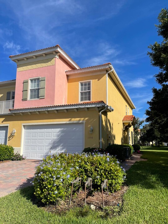 16191 Via Solera Cir, Unit 106 in Ft. Myers, FL - Foto de edificio