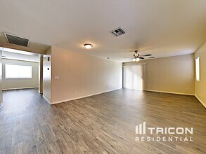 10009 W Crown King Rd in Tolleson, AZ - Building Photo - Building Photo