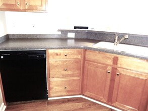 7303 Coopers Hawk Dr in Hanahan, SC - Building Photo - Building Photo
