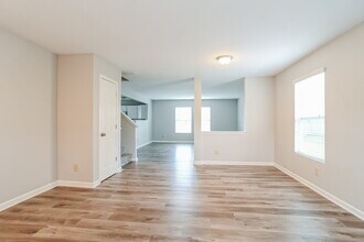13921 Lawrence Farm Ln in Charlotte, NC - Building Photo - Building Photo