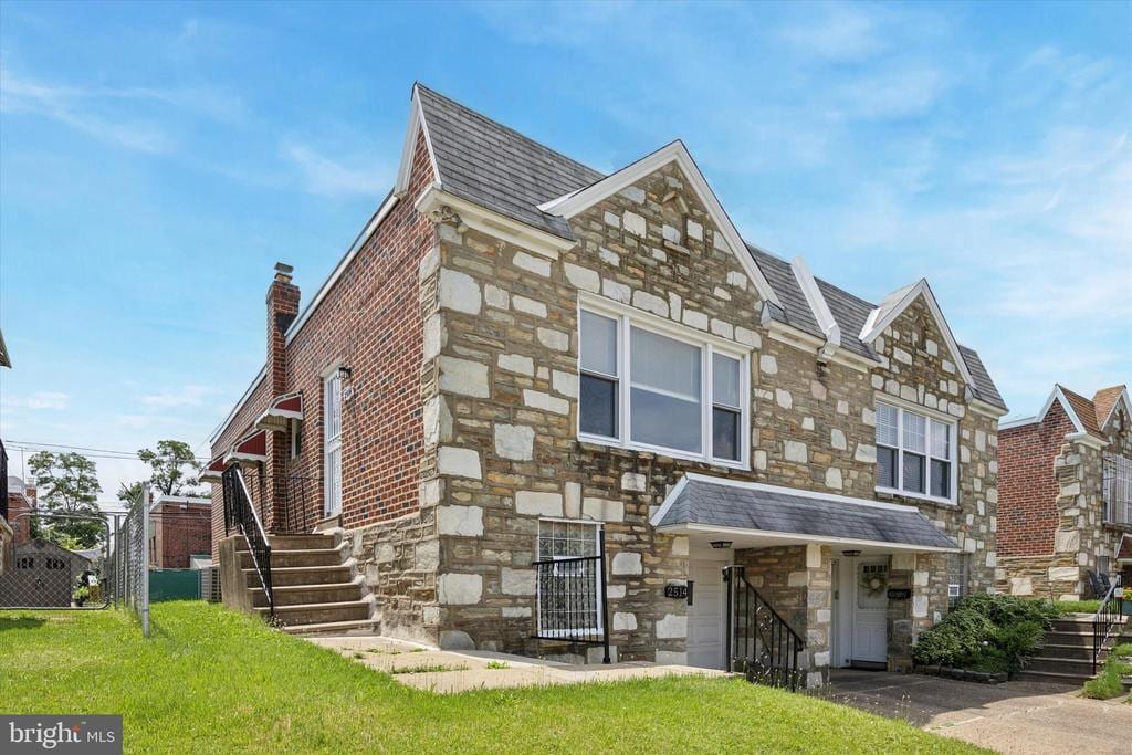 2514 Vista St in Philadelphia, PA - Building Photo