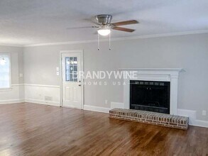 916 S Deshon Rd in Lithonia, GA - Foto de edificio - Building Photo