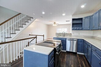 42 Victoria Square in Frederick, MD - Building Photo - Building Photo