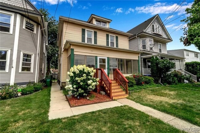 property at 120 Aldrich Pl