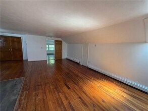 60 Farewell St in Newport, RI - Building Photo - Building Photo