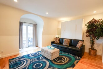 1 Harvard Square in Brookline, MA - Building Photo - Building Photo