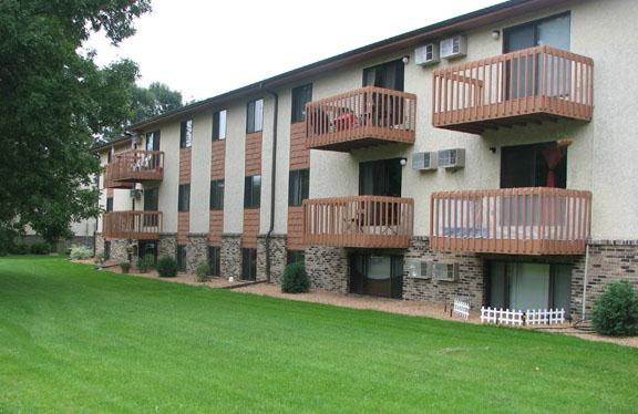 Bryant Wood Apartments photo'