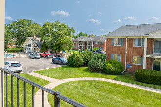 Riverstone in Southfield, MI - Foto de edificio - Building Photo