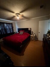 2111 Creekwood Dr in Killeen, TX - Foto de edificio - Building Photo