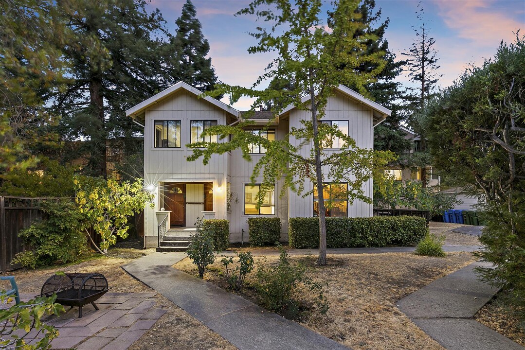 1881 Shuey Ave in Walnut Creek, CA - Building Photo