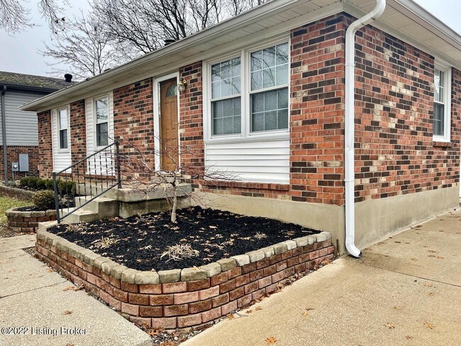 9019 Brandywyne Dr in Louisville, KY - Building Photo - Building Photo