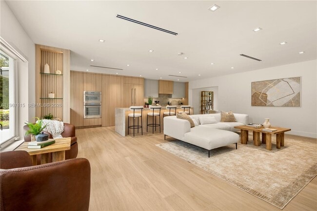 6011 Maynada St in Coral Gables, FL - Building Photo - Building Photo