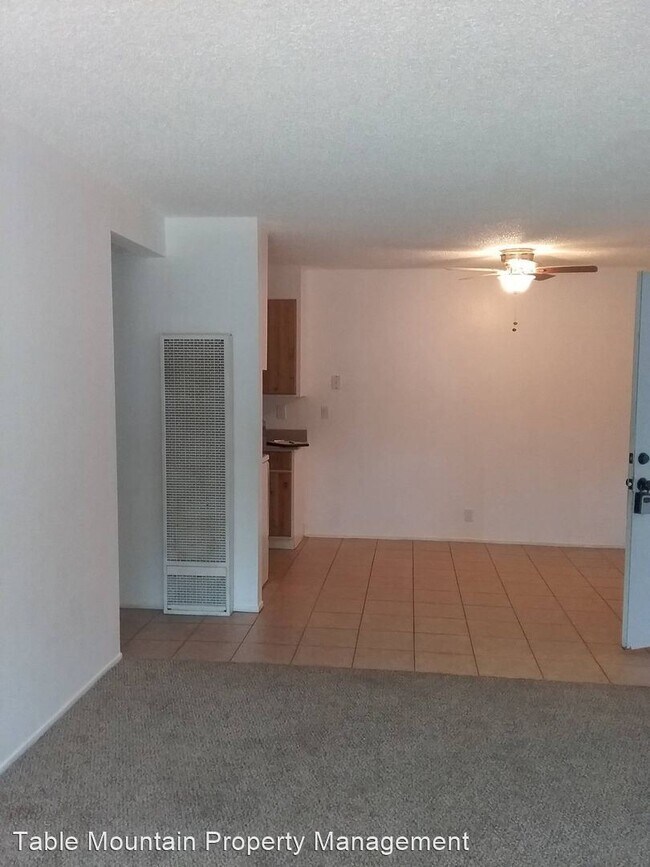 2364 Las Plumas Ave in Oroville, CA - Building Photo - Building Photo