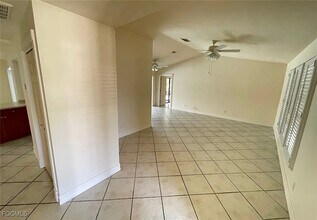 919 SE 21st Ln in Cape Coral, FL - Building Photo - Building Photo