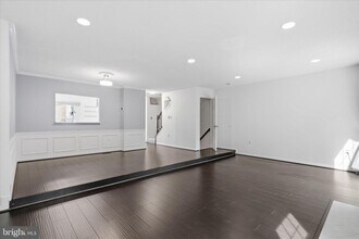 7211 Squirrel Run Ct in West Springfield, VA - Building Photo - Building Photo