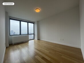 606 W 57th St in New York, NY - Building Photo - Building Photo