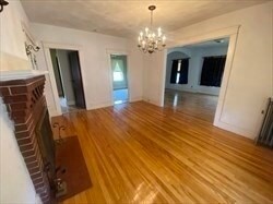 446 Chandler St, Unit 2 in Worcester, MA - Foto de edificio - Building Photo