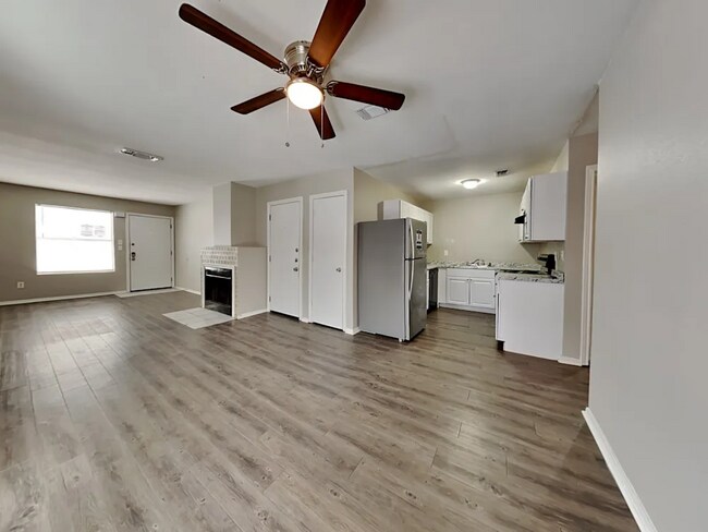 422 Casie Ct in Denton, TX - Building Photo - Building Photo