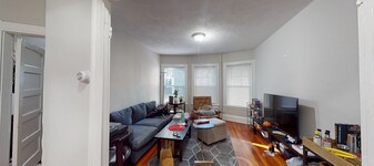 11 Eustis St, Unit 2 in Cambridge, MA - Building Photo