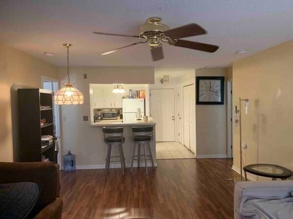 4975 Washington St, Unit 109 in Boston, MA - Building Photo - Building Photo