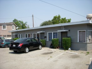 9711-9717 Salt Lake Ave in South Gate, CA - Building Photo - Building Photo