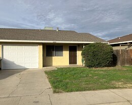 2509 Plumeria Ct in Ceres, CA - Building Photo