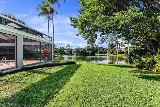 2700 Lantern Ln in Naples, FL - Building Photo - Building Photo