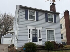 844 Reynard St SE in Grand Rapids, MI - Building Photo