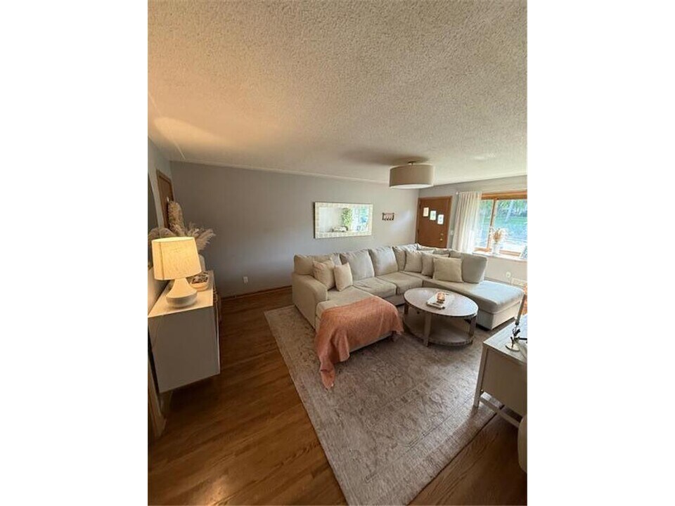 6939 Washburn Ave S in Minneapolis, MN - Building Photo