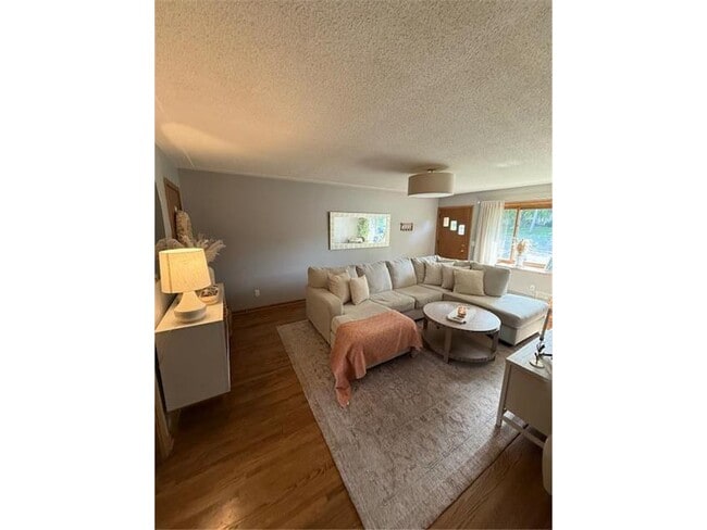 6939 Washburn Ave S in Minneapolis, MN - Building Photo - Building Photo