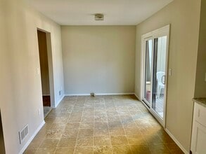 38 Park St in Florham Park, NJ - Foto de edificio - Building Photo