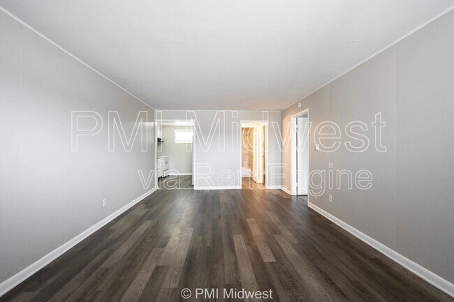 7046 US-36 in Avon, IN - Foto de edificio - Building Photo