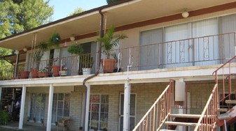 24106 Calabasas Rd Apartments