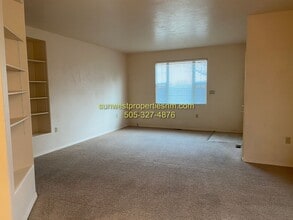1705 E 23rd St in Farmington, NM - Building Photo - Building Photo