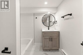 124 Colborne St in Kawartha Lakes, ON - Building Photo - Building Photo