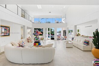 3401 NE 165th St in North Miami Beach, FL - Building Photo - Building Photo