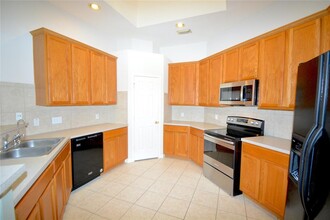 5911 Mettler Ln in Richmond, TX - Building Photo - Building Photo